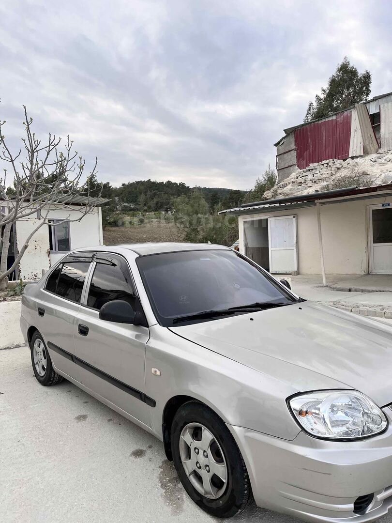 Sahibinden Hyundai Accent 1.3 Admire 2005 Model Adana 270.000 km Gri 4