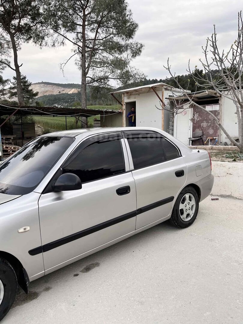 Sahibinden Hyundai Accent 1.3 Admire 2005 Model Adana 270.000 km Gri 2
