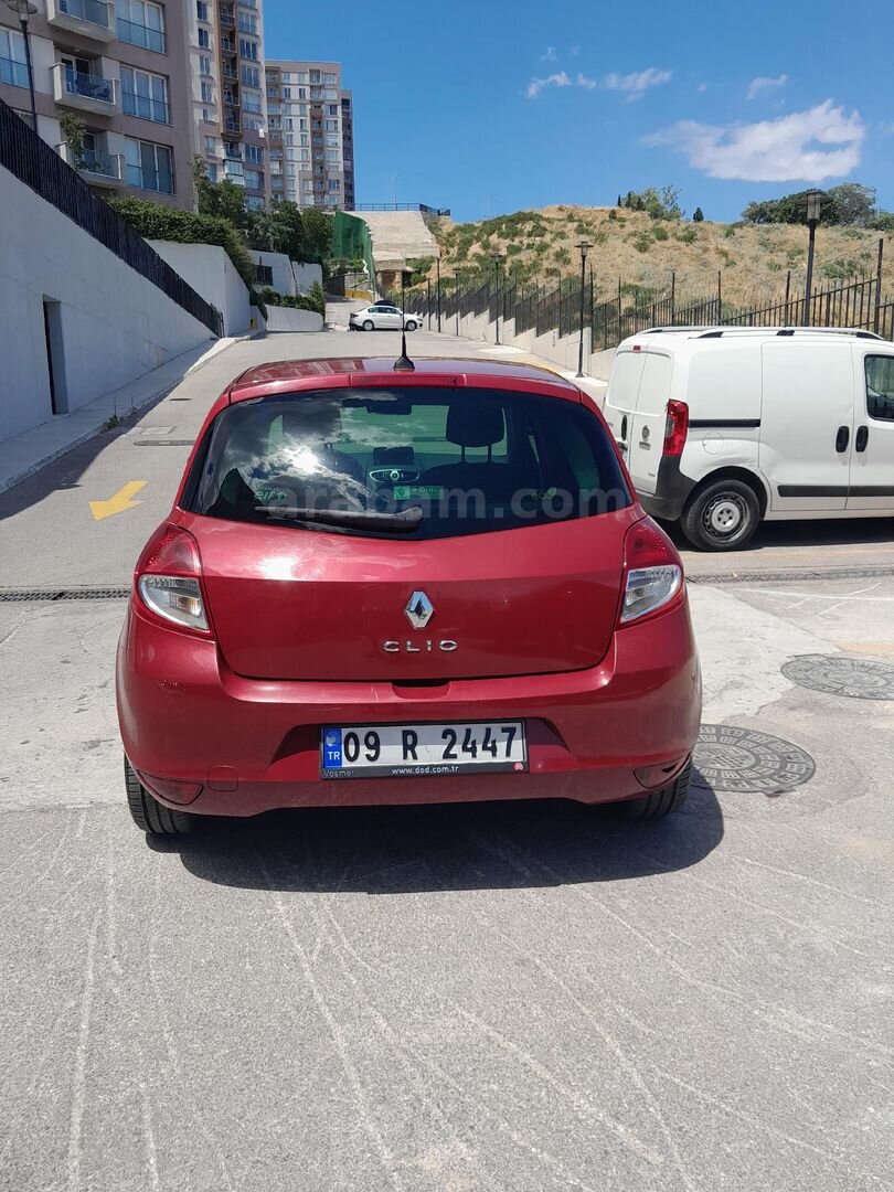 Sahibinden Renault Clio 1.2 Tom Edition 2010 Model İzmir 200.300 km Bordo 4
