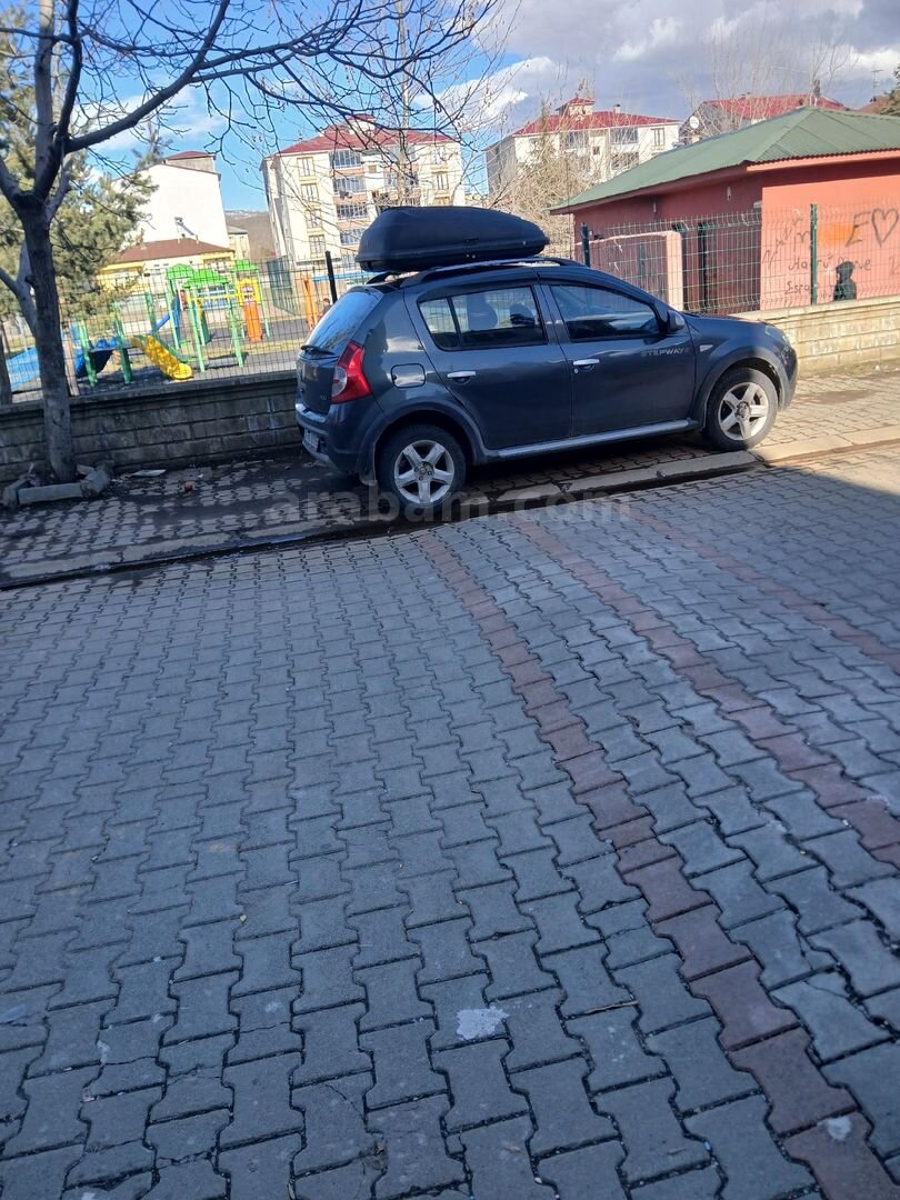 Sahibinden Dacia Sandero 1.5 dCi Stepway 2011 Model Bingöl 218.000 km Bordo 7