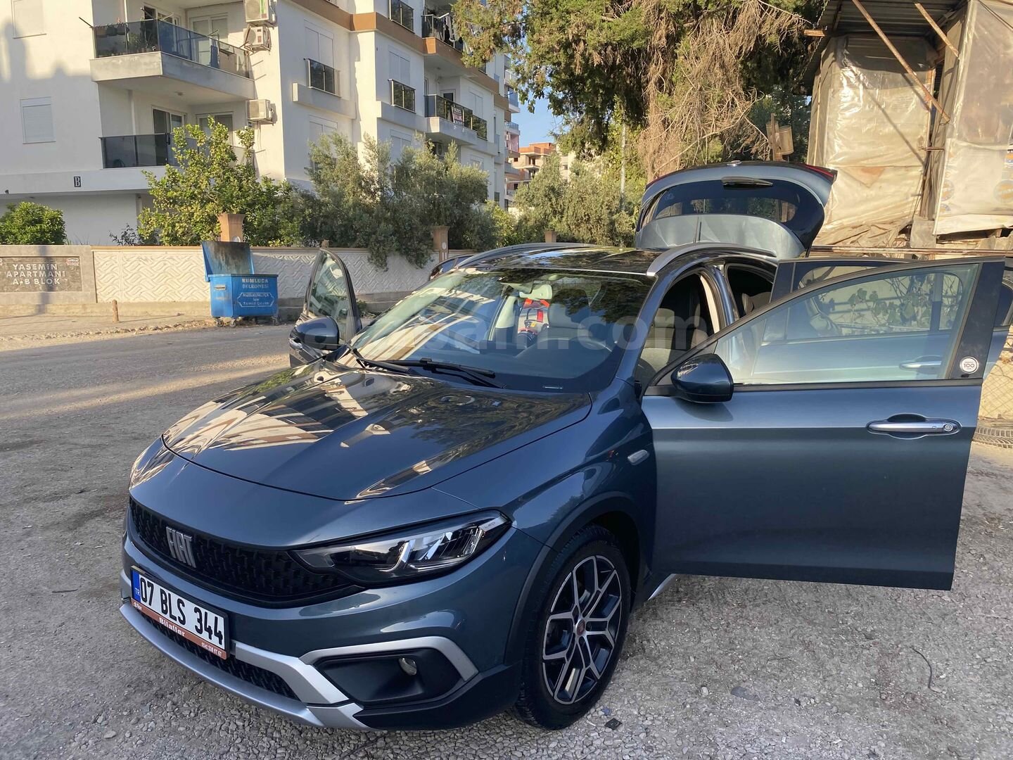 Sahibinden Fiat Egea 1.6 Multijet Lounge 2023 Model Antalya 67.000 km Mavi (metalik) 4