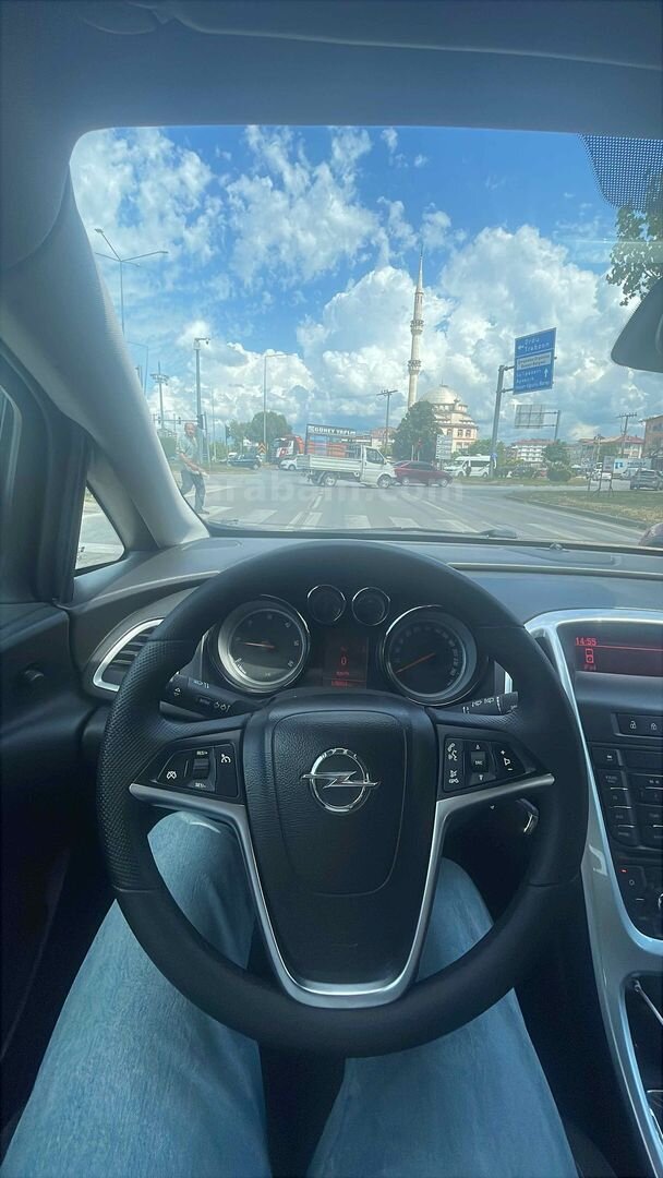 Sahibinden Opel Astra 1.3 CDTI Sport 2012 Model Trabzon 173.000 km Siyah 7