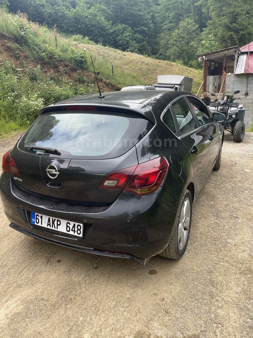 Sahibinden Opel Astra 1.3 CDTI Sport 2012 Model Trabzon 173.000 km Siyah 2