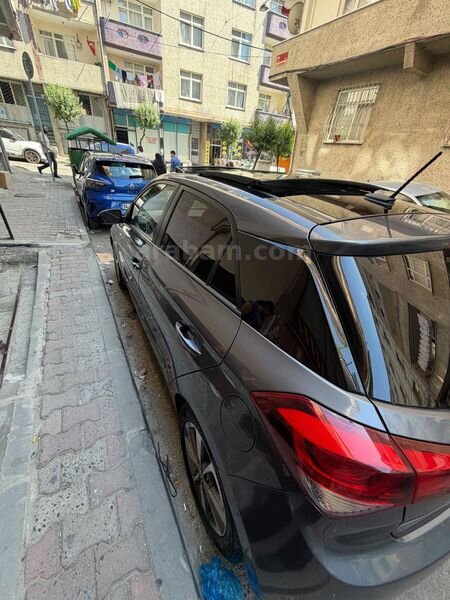 Sahibinden Hyundai i20 1.4 MPI Style 2017 Model İstanbul 122.000 km Füme