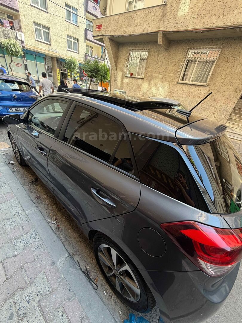 Sahibinden Hyundai i20 1.4 MPI Style 2017 Model İstanbul 122.000 km Füme 7