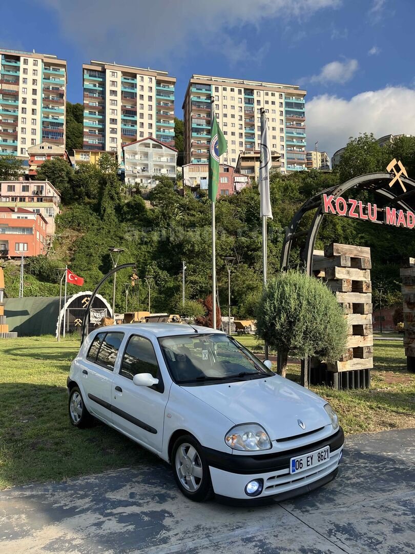 Sahibinden Renault Clio 1.4 RXT 2001 Model Zonguldak 195.000 km Beyaz 2
