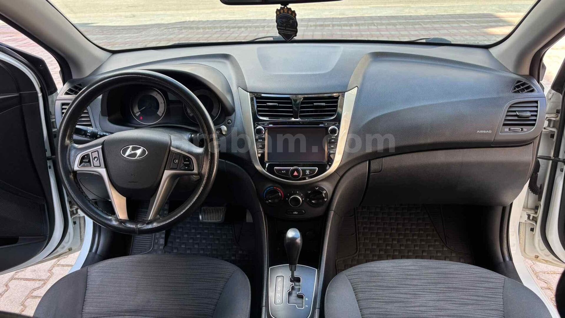Sahibinden Hyundai Accent Blue 1.6 CRDI Mode Plus 2015 Model Antalya 209.000 km Beyaz 6