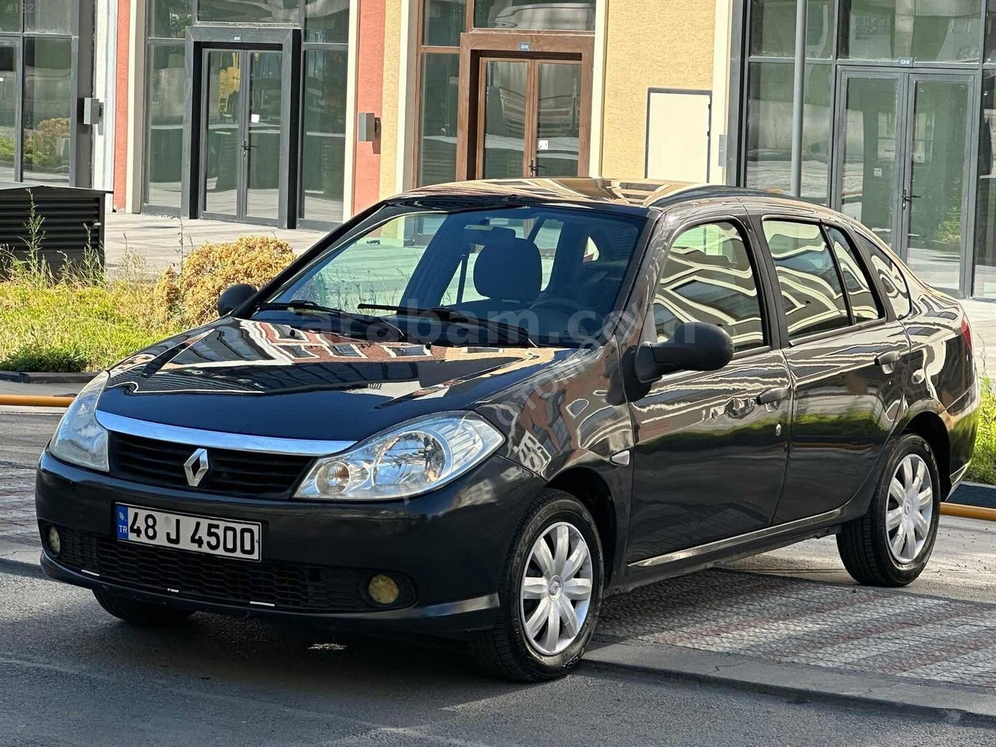 Galeriden Renault Symbol 1.5 dCi Authentique 2012 Model İstanbul 195.856 km Siyah 2