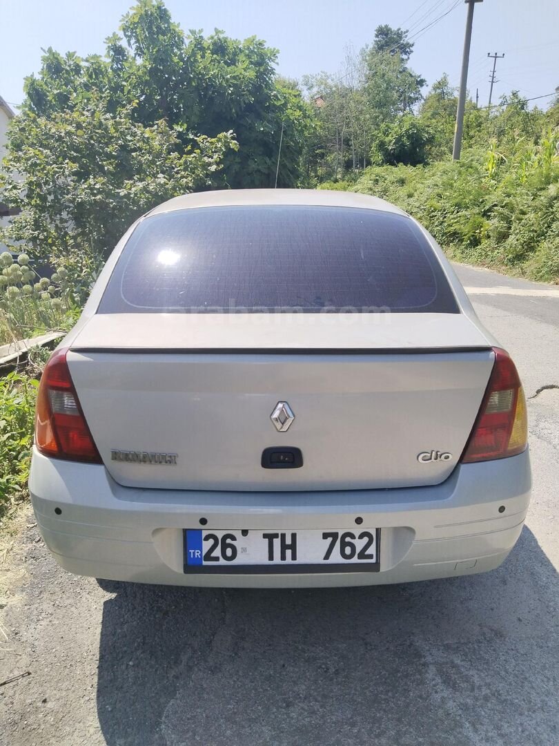 Sahibinden Renault Clio 1.4 RNA 2000 Model Zonguldak 193.000 km Gri (Gümüş) 2