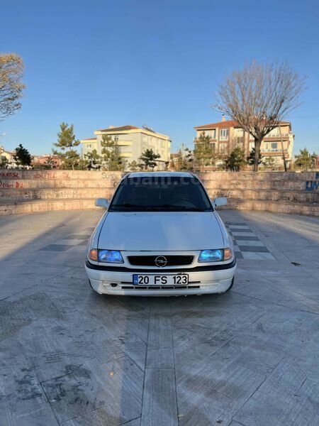 Sahibinden Opel Astra 1.4 GL 1995 Model Afyonkarahisar 330.000 km Beyaz