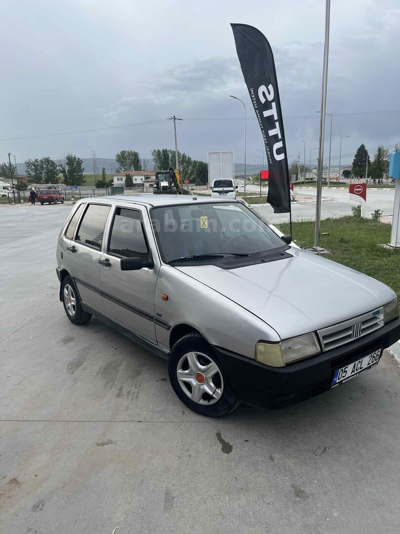 Sahibinden Fiat Uno 1.4 ie SX 2000 Model Çorum 238.000 km Gri 1