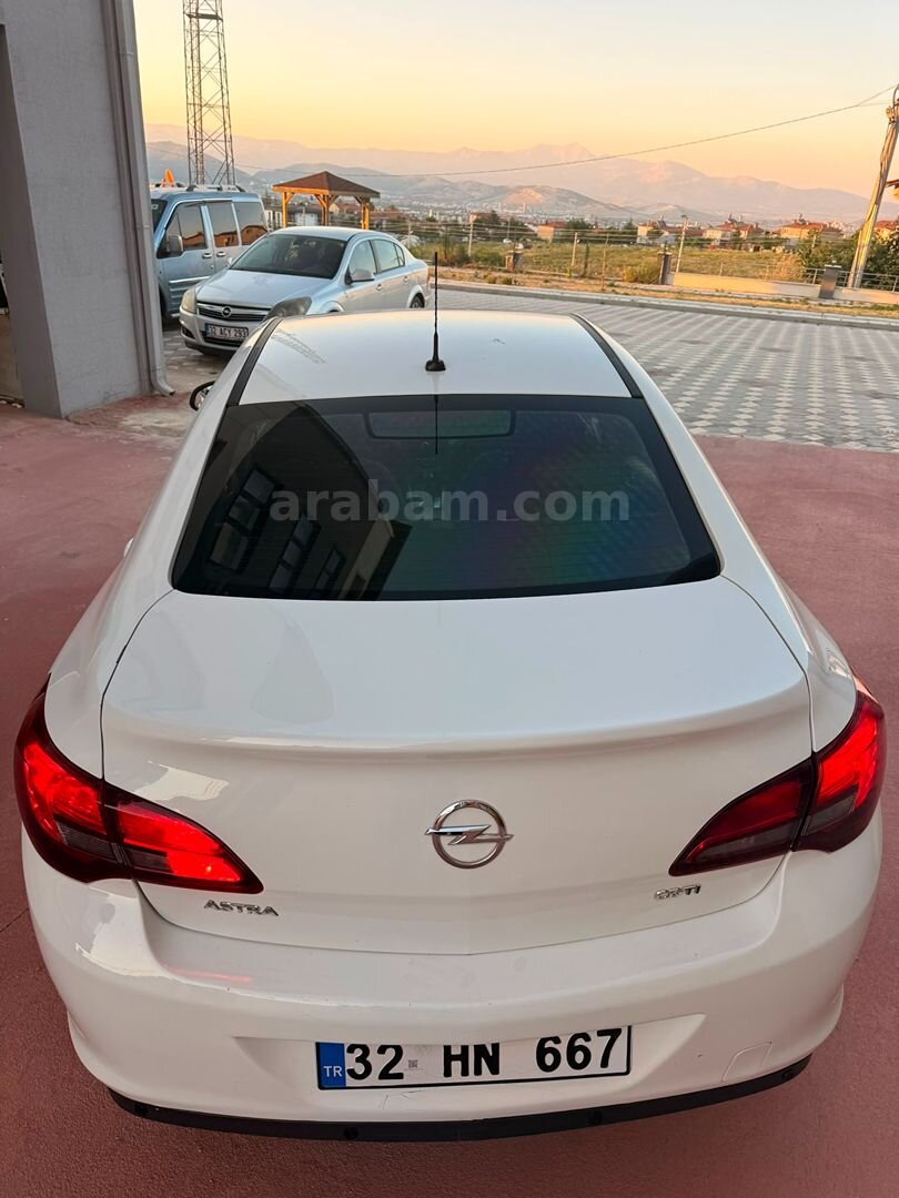 Sahibinden Opel Astra 1.6 CDTI Design 2017 Model Kırıkkale 185.872 km Beyaz 6