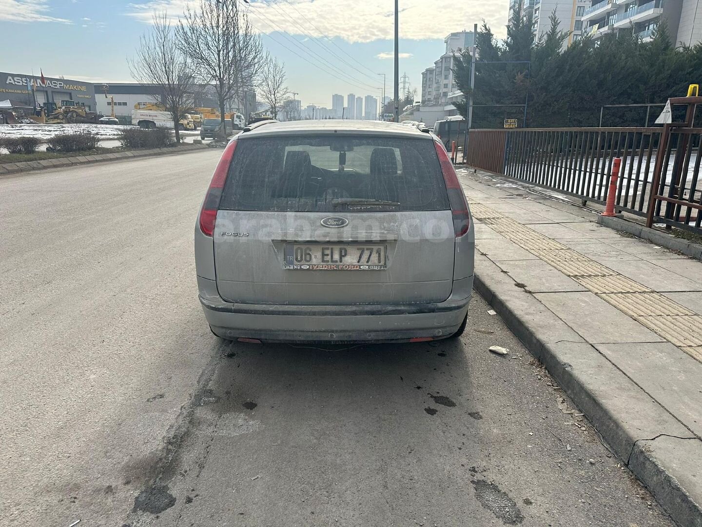 Sahibinden Ford Focus 1.6 Ghia 2005 Model Ankara 283.000 km Gri (Gümüş) 4