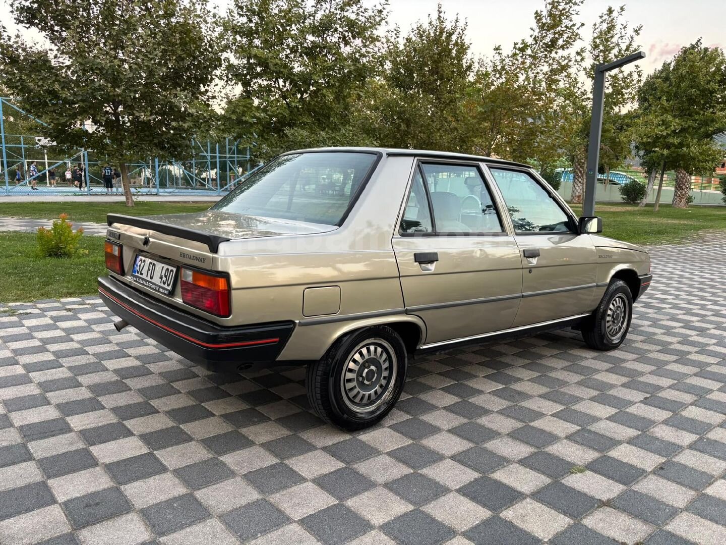 Sahibinden Renault R 9 1.4 Broadway 1991 Model Balıkesir 152.000 km Gri 7