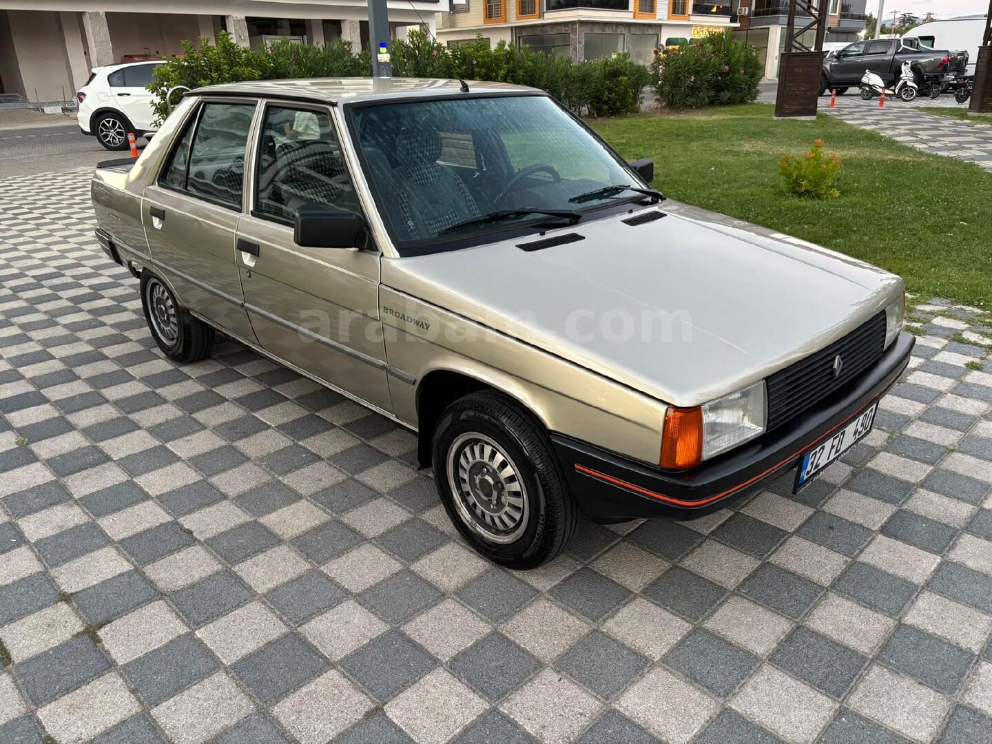 Sahibinden Renault R 9 1.4 Broadway 1991 Model Balıkesir 152.000 km Gri 2