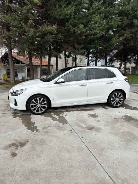 Sahibinden Hyundai i30 1.6 CRDi Elite Plus 2017 Model Samsun 45.000 km Beyaz