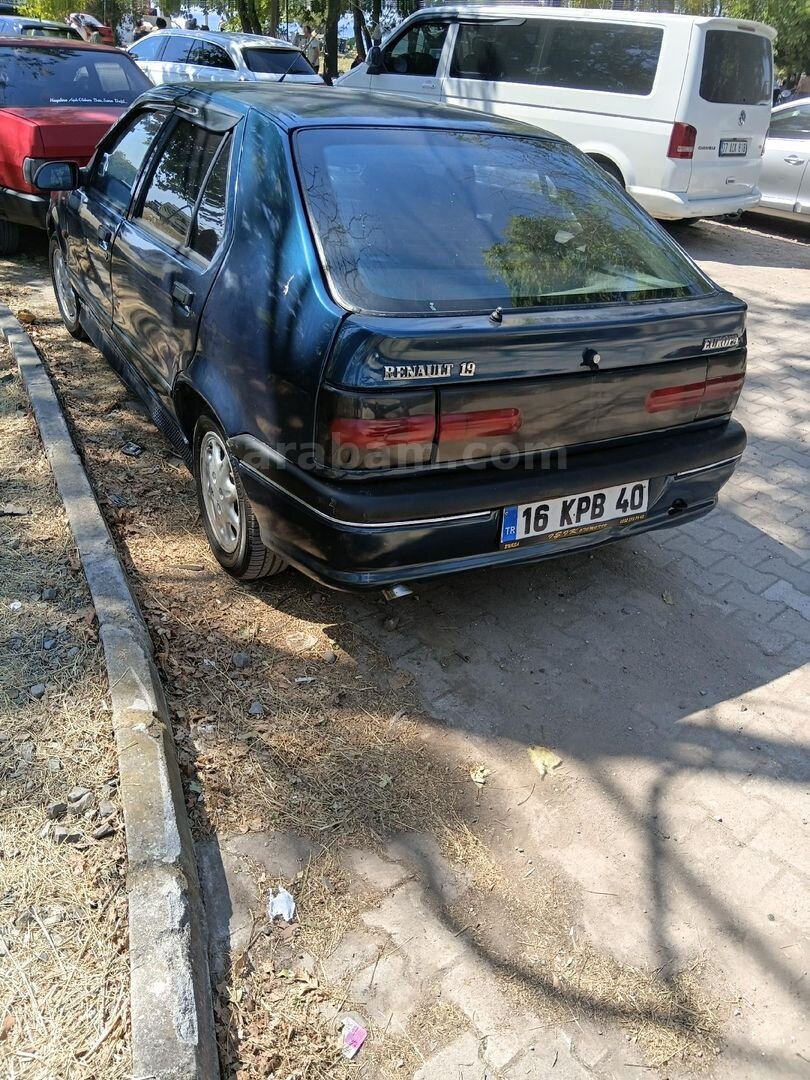 Sahibinden Renault R 19 1.6 Europa RT 1996 Model Yalova 330.000 km Lacivert 3