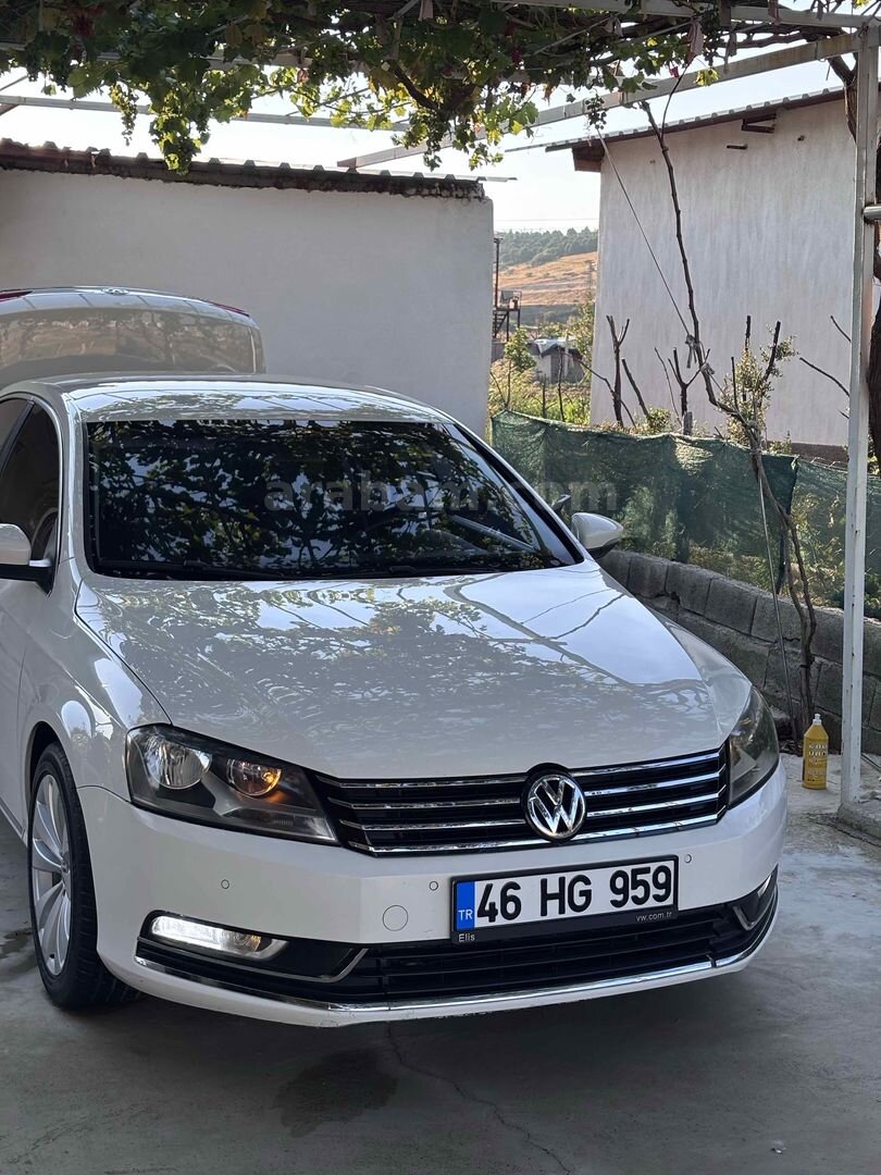Sahibinden Volkswagen Passat 1.4 TSi BlueMotion Comfortline 2012 Model Kahramanmaraş 195.000 km Beyaz 2