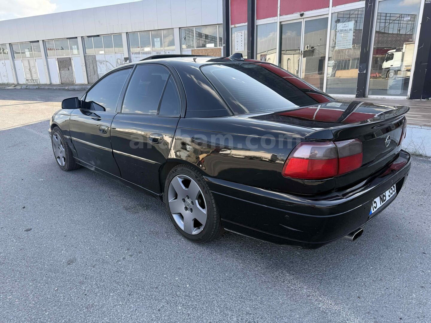 Sahibinden Opel Omega 2.6 Elegance 2003 Model İstanbul 436.500 km Siyah 2