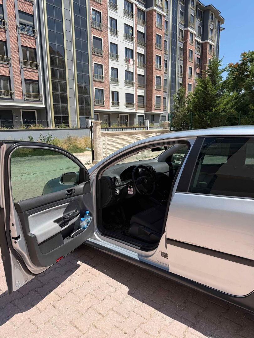 Sahibinden Volkswagen Golf 1.6 FSi Midline 2005 Model Konya 286.000 km Gri (Gümüş) 7