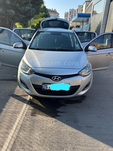 Sahibinden Hyundai i20 1.4 CVVT Sense 2012 Model Kayseri 81.000 km Gri (Gümüş)