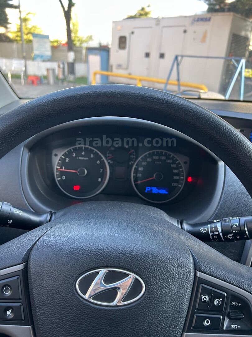 Sahibinden Hyundai i20 1.4 CVVT Sense 2012 Model Kayseri 81.000 km Gri (Gümüş) 5