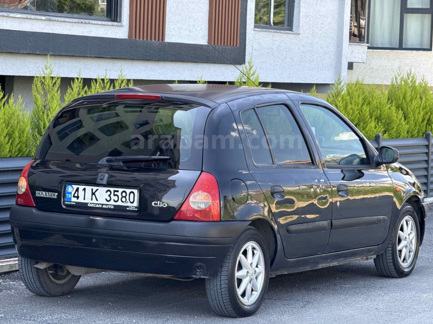 Galeriden Renault Clio 1.6 RXT 1999 Model Kocaeli 249.000 km Siyah 3