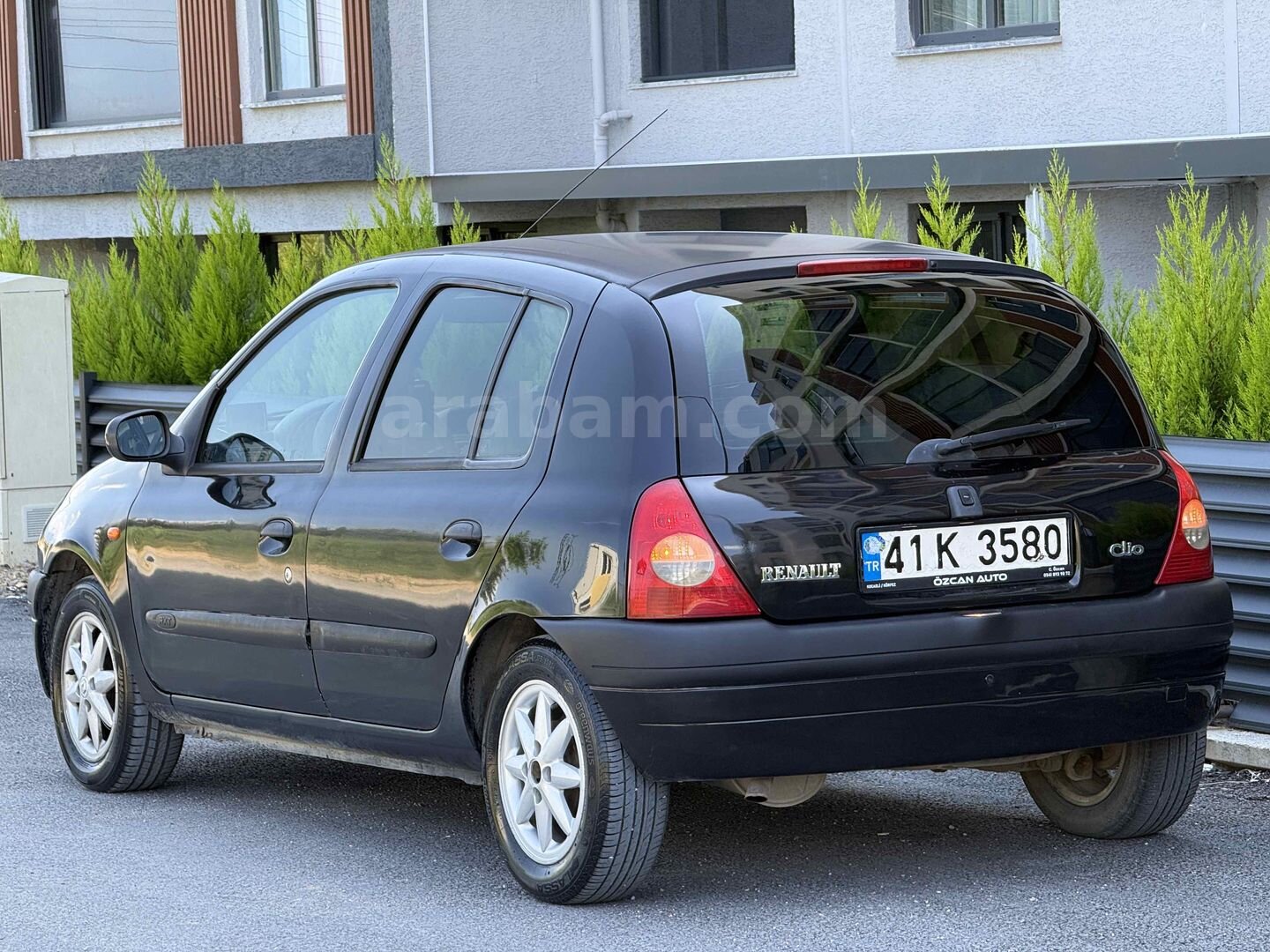 Galeriden Renault Clio 1.6 RXT 1999 Model Kocaeli 249.000 km Siyah 4