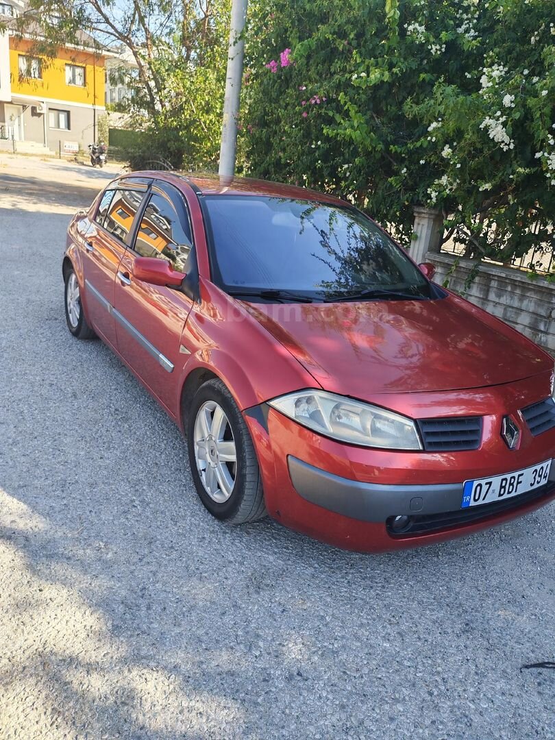 Sahibinden Renault Megane 1.5 dCi Dynamique 2005 Model Muğla 340.000 km Kırmızı 3