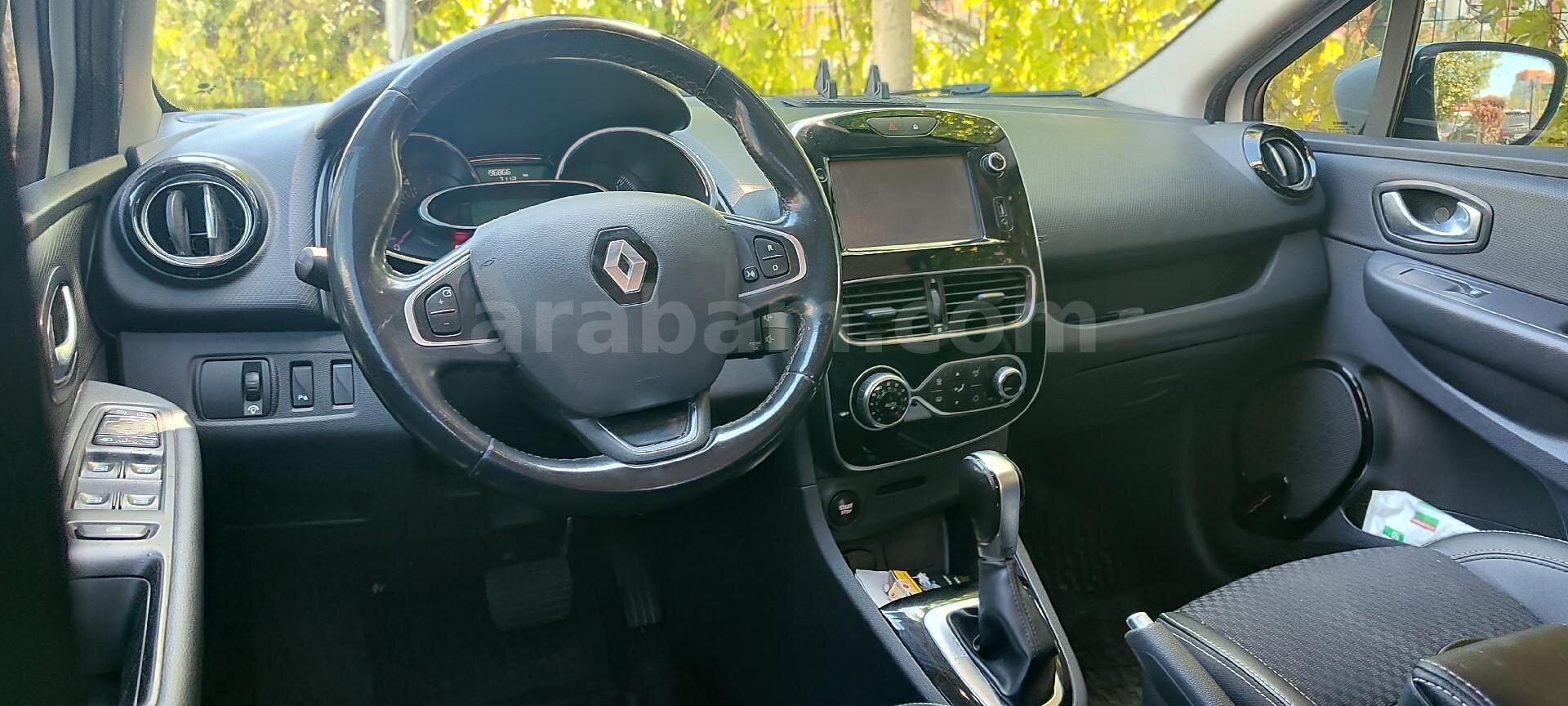Sahibinden Renault Clio 1.5 dCi SportTourer Icon 2016 Model İstanbul 226.000 km Beyaz 7