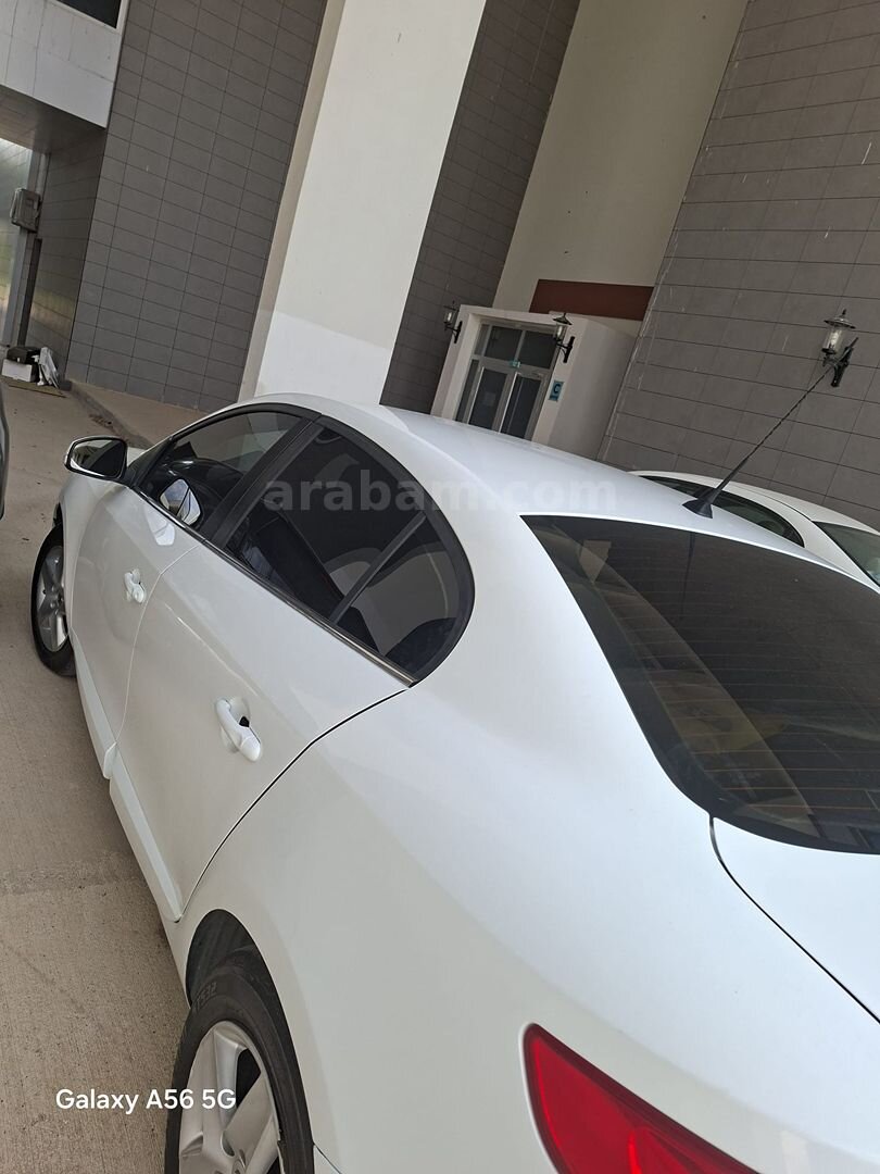 Sahibinden Renault Fluence 1.5 dCi Touch 2015 Model Siirt 167.000 km Beyaz 3