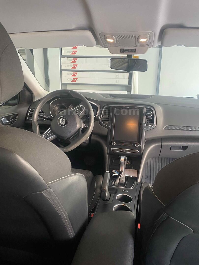 Sahibinden Renault Megane 1.3 TCe Joy 2019 Model İstanbul 191.500 km Gri (titanyum) 7
