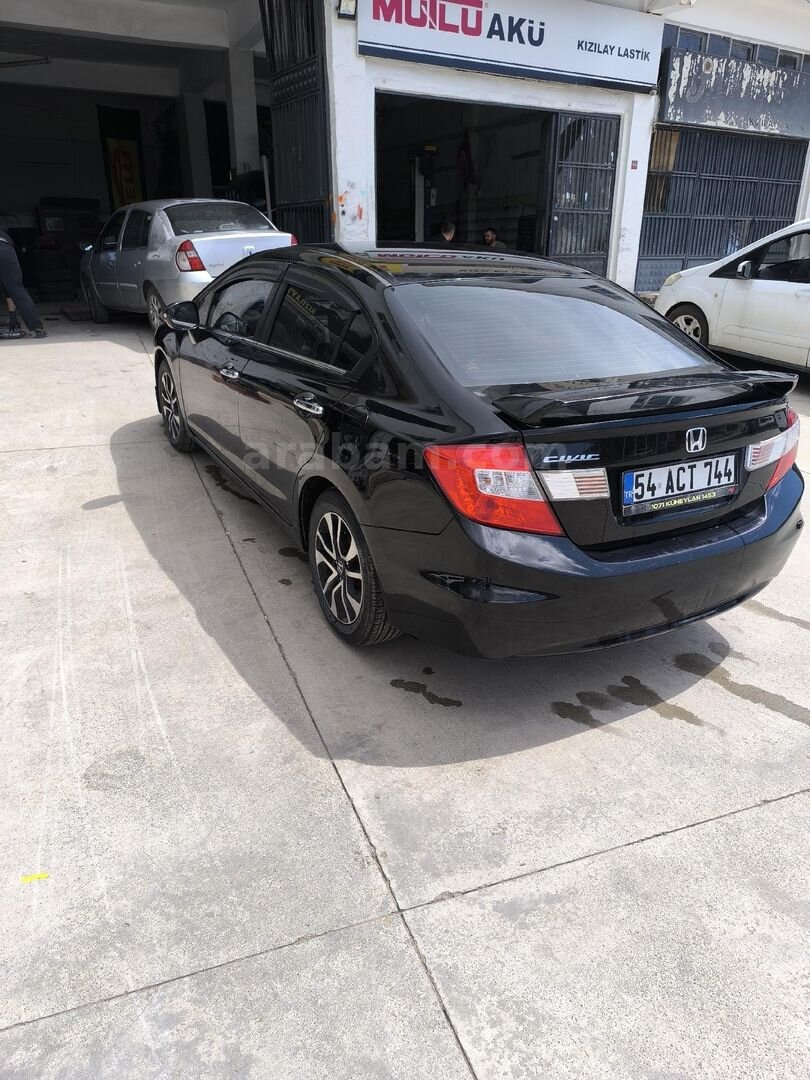 Sahibinden Honda Civic 1.6i VTEC Eco Elegance 2015 Model Bursa 181.000 km Siyah 6