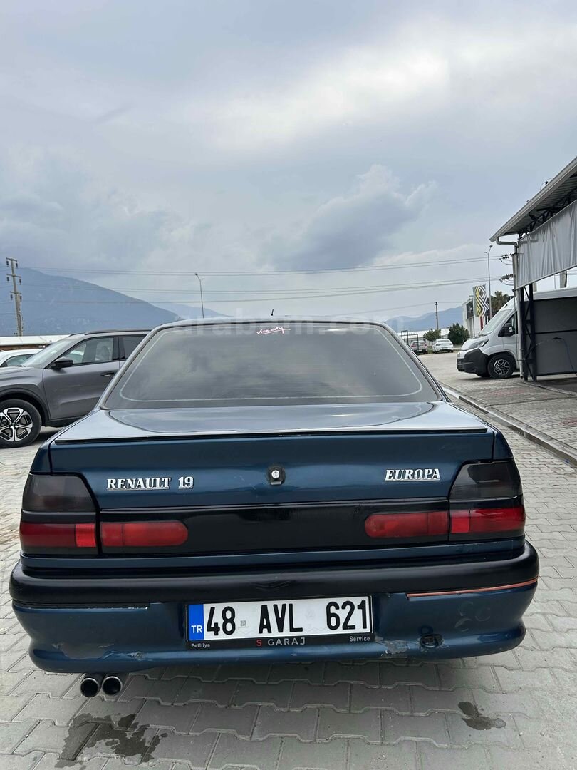 Sahibinden Renault R 19 1.4 Europa RN 1996 Model Muğla 312.000 km Lacivert 4