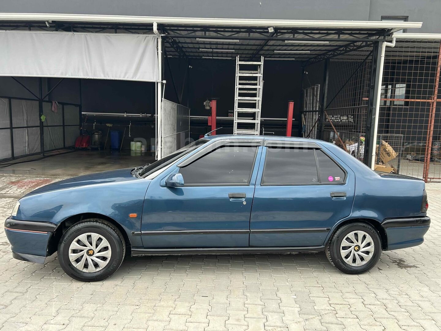Sahibinden Renault R 19 1.4 Europa RN 1996 Model Muğla 312.000 km Lacivert 6