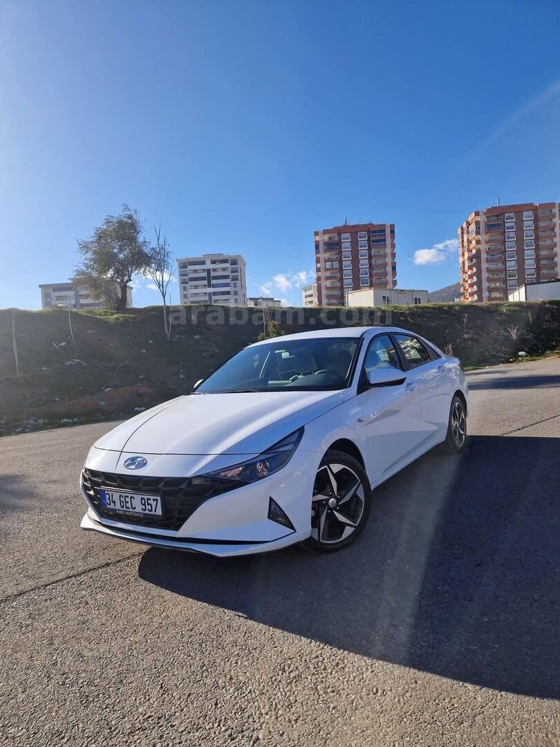 Sahibinden Hyundai Elantra 1.6 MPI Style Comfort 2022 Model Kahramanmaraş 90.000 km Beyaz 2
