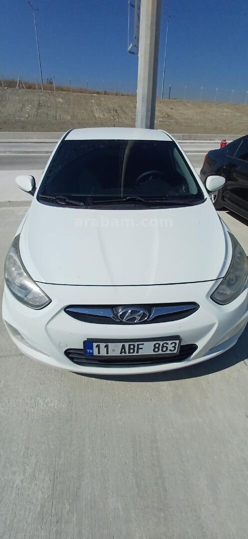 Sahibinden Hyundai Accent Blue 1.6 CRDI Mode Plus 2012 Model Mersin 253.000 km Beyaz 3