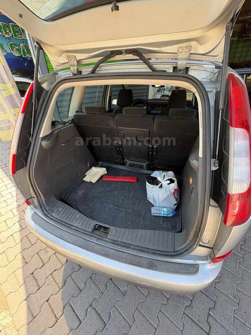 Sahibinden Ford C-Max 1.6 TDCi Ghia 2006 Model İzmir 325.000 km Gri 6