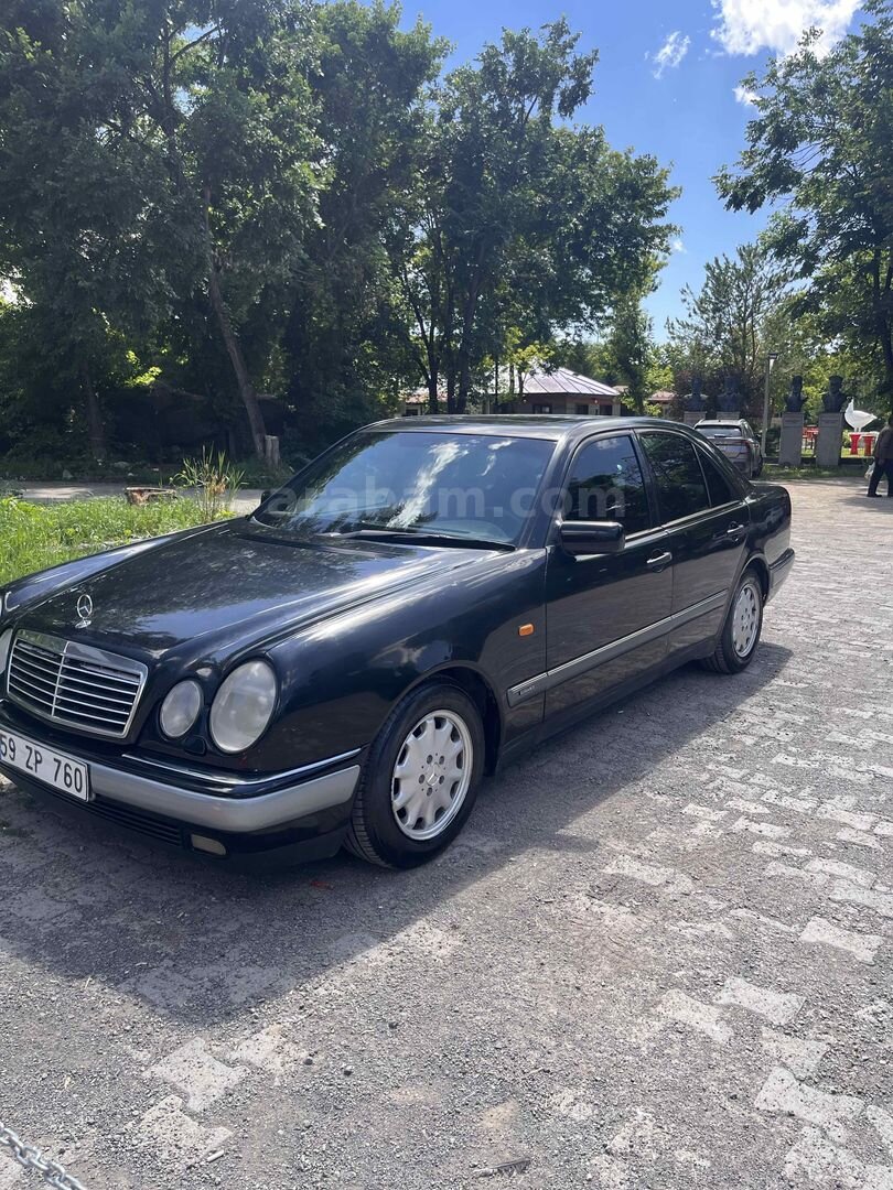 Sahibinden Mercedes - Benz E 200 Elegance 1998 Model Kars 330.000 km Siyah 5