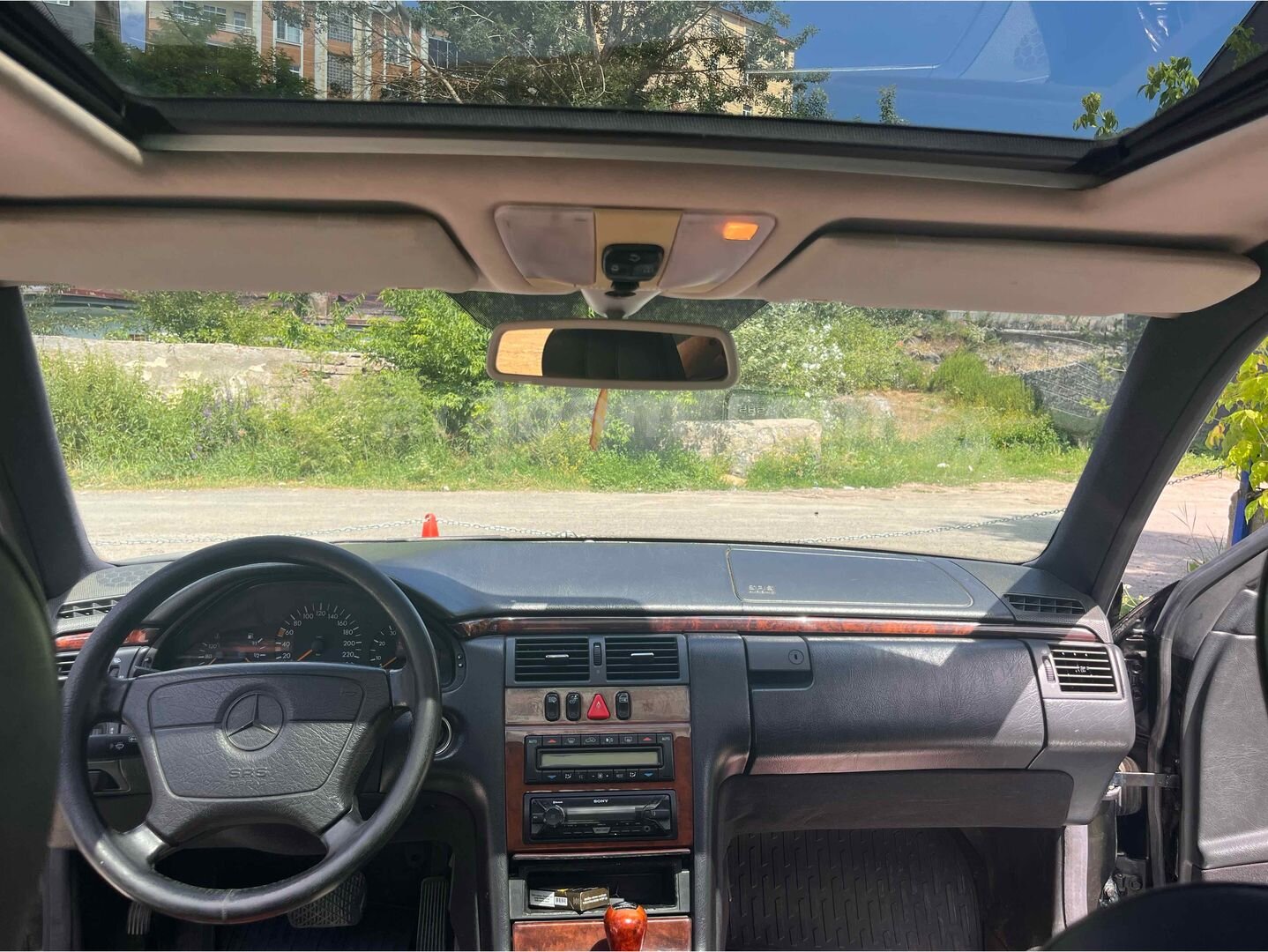 Sahibinden Mercedes - Benz E 200 Elegance 1998 Model Kars 330.000 km Siyah 7