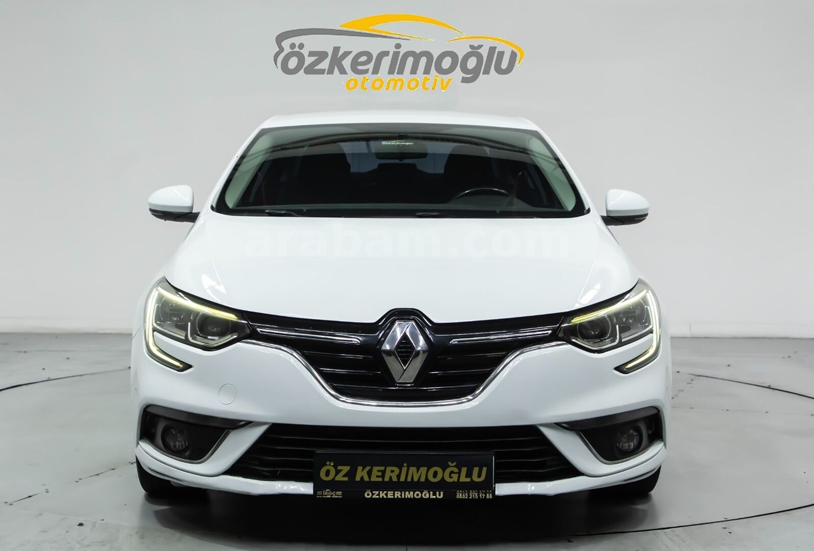 Galeriden Renault Megane 1.5 dCi Touch 2017 Model İstanbul 195.000 km Beyaz 2