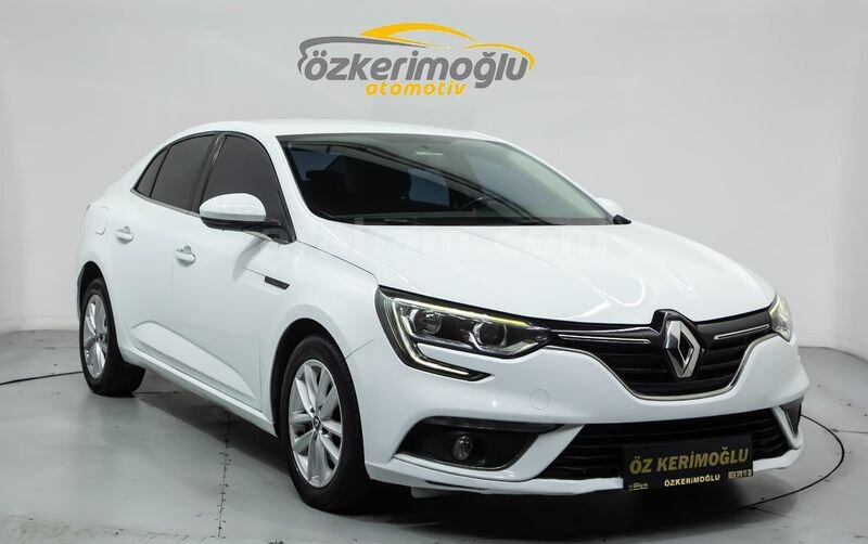 Galeriden Renault Megane 1.5 dCi Touch 2017 Model İstanbul 195.000 km Beyaz