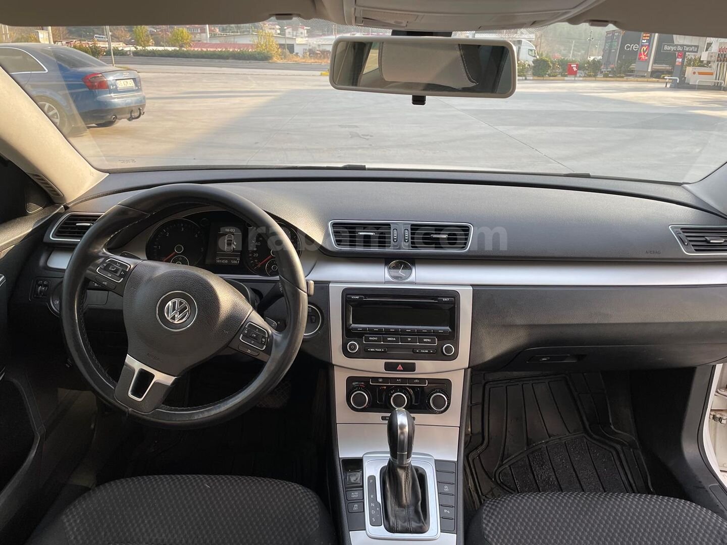 Sahibinden Volkswagen Passat 1.6 TDi BlueMotion Trendline 2014 Model Denizli 308.000 km Beyaz 7
