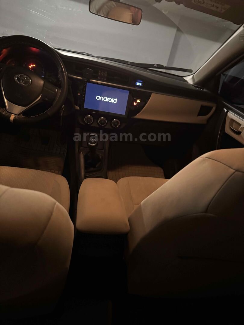 Sahibinden Toyota Corolla 1.33 Life 2016 Model İstanbul 165.000 km Beyaz 4