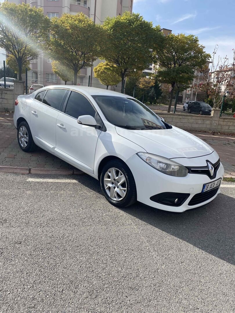 Sahibinden Renault Fluence 1.5 dCi Touch 2014 Model Kayseri 170.000 km Beyaz 3