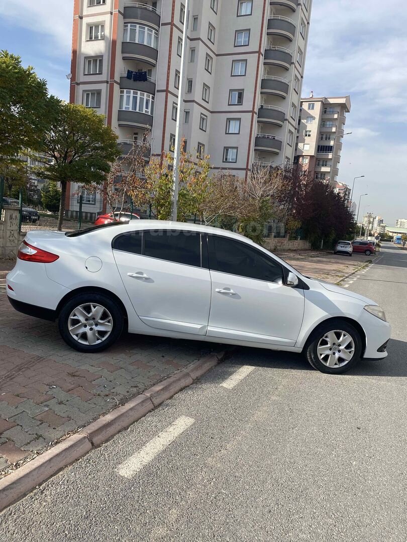 Sahibinden Renault Fluence 1.5 dCi Touch 2014 Model Kayseri 170.000 km Beyaz 4