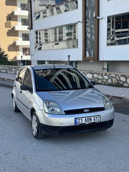 Sahibinden Ford Fiesta 1.4 Comfort 2005 Model Elazığ 252.000 km Gri