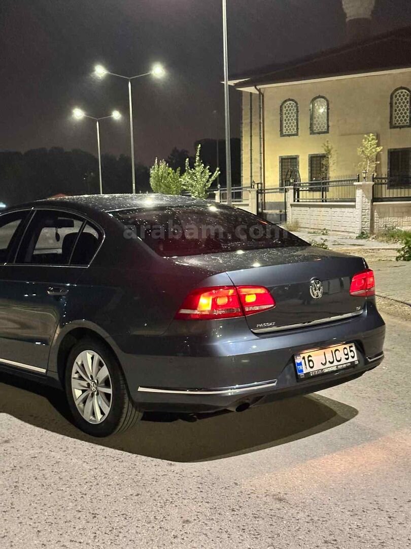 Sahibinden Volkswagen Passat 1.6 TDi BlueMotion Comfortline 2011 Model Ankara 287.000 km Füme 6
