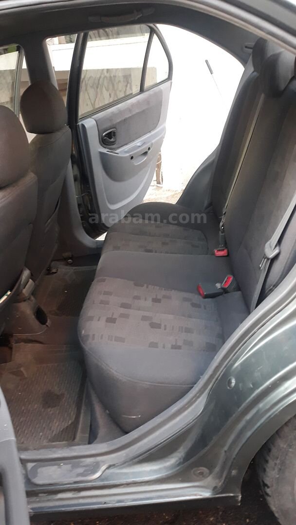 Sahibinden Hyundai Accent 1.5 CRDi Admire 2005 Model İzmir 243.500 km Füme 6