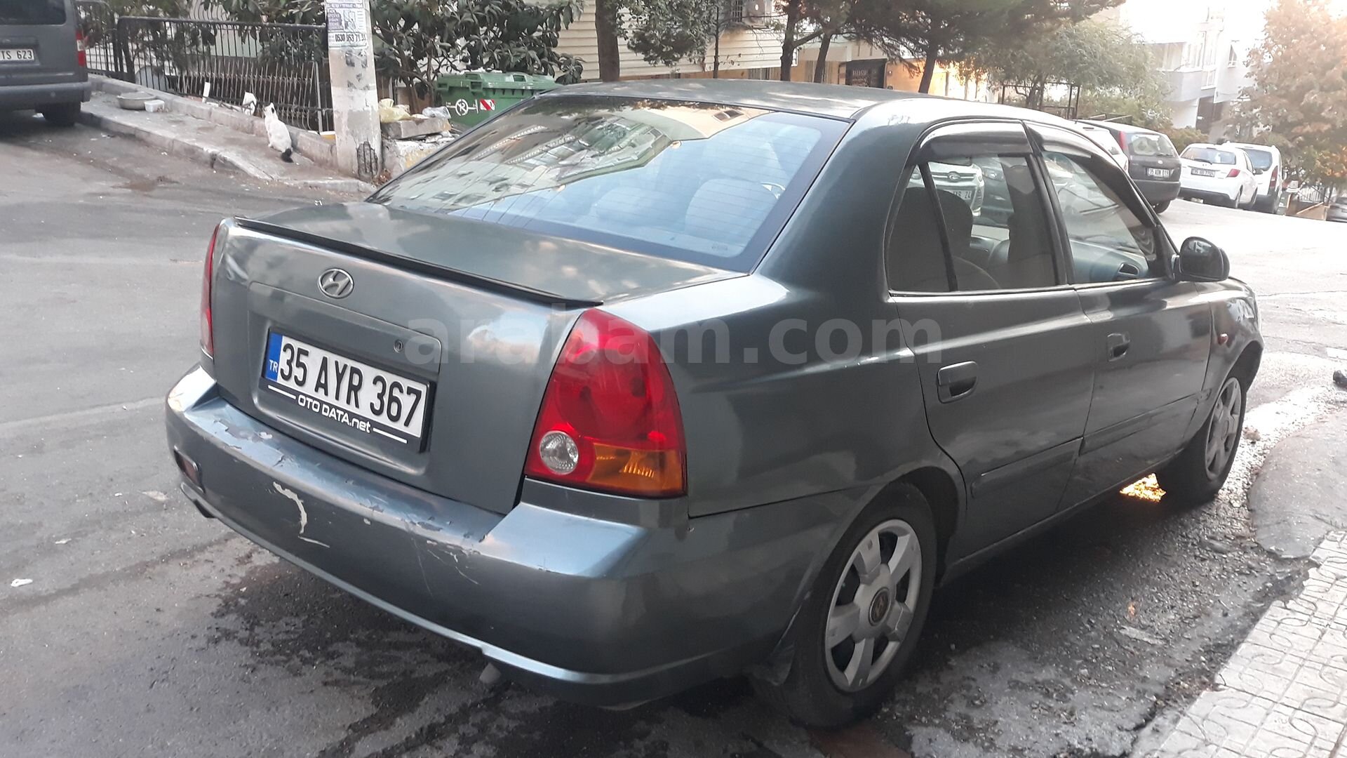 Sahibinden Hyundai Accent 1.5 CRDi Admire 2005 Model İzmir 243.500 km Füme 5